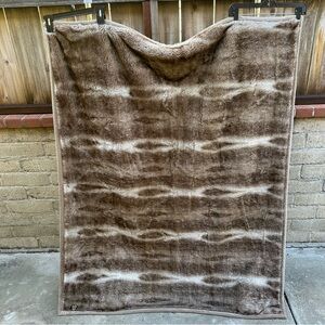 Pottery Barn Brown Ombre Faux Animal Fur Throw Blanket 50x60 Plush Cozy